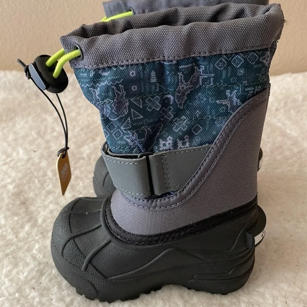 COLUMBIA NWT Snow Boots Size 5
